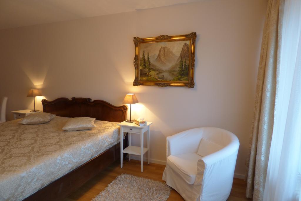 Colibri Apartment Baden-Baden Buitenkant foto